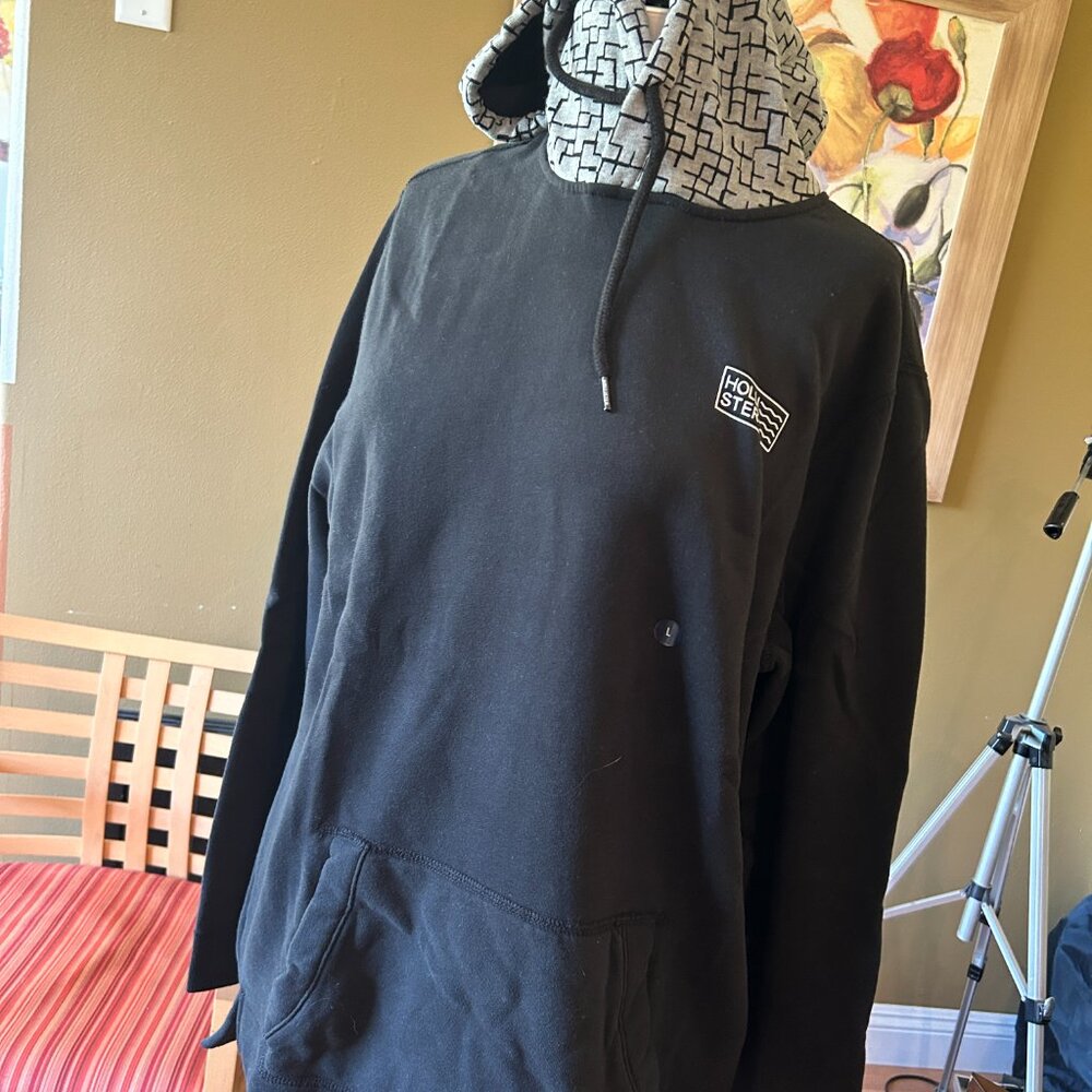 Hollister Sweat Jacket MEN's - Black with patterned hood - NEW with tags